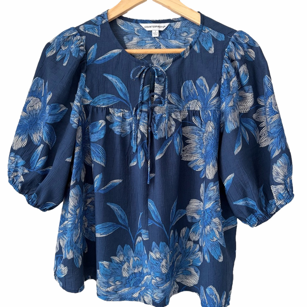 Counterparts Size S Navy Blue Floral Pull Over Blouse  Rayon Blend Casual Career - Picture 4 of 9